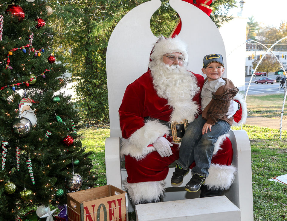 Winter Carnival _ Santa 11-24-19-8543.JPG